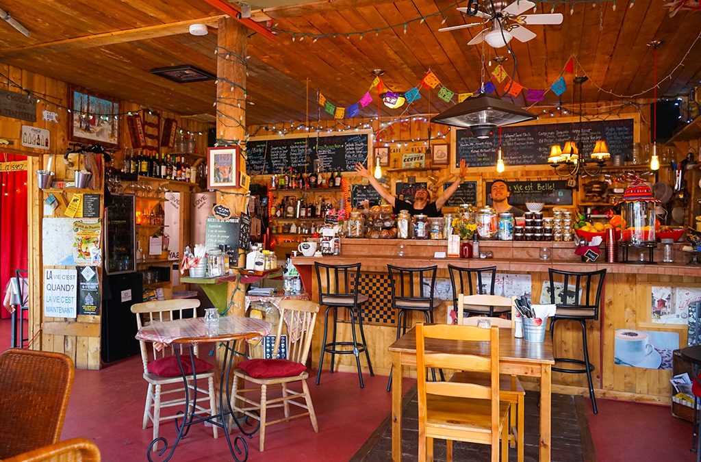 Café Bistro 10