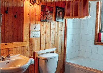 B&B 24